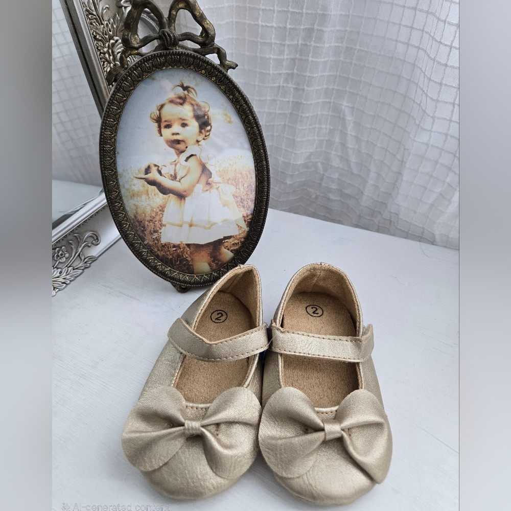 Elegant Valen Sina Gold Baby Shoes with Bowknot Size 2